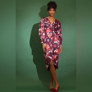 Maggy London Beautiful Wine/Coral Long Sleeve v-neck surplice Wrap‎ Dress size 4